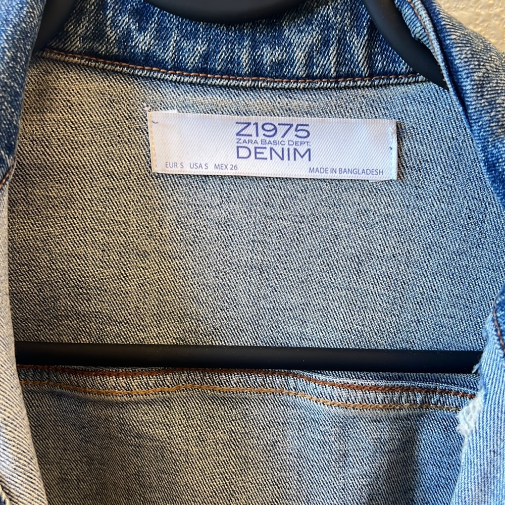 Denim jacket - Picture 2 of 4